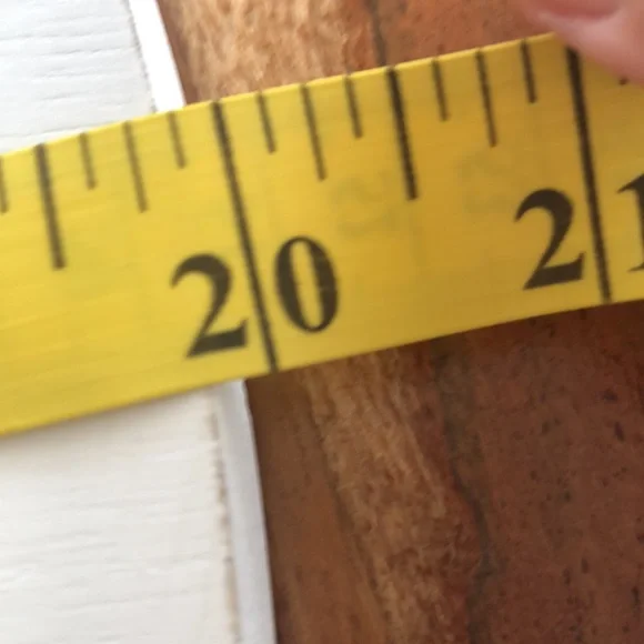 Large 20 Inch‎ Round White Painted Wood & Gold Letter Plaque/Sign - EUC - Picture 4 of 4